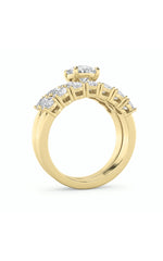 Load image into Gallery viewer, 3.5CTW Oval Shaped Lab Grown Diamond (G/VS) Bridal Set with Matching Band and  Ring in 14K Gold
