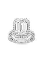 Load image into Gallery viewer, 8CTW Emerald Shaped Lab Grown Diamond (F/VS) Bold Statement Accented Ring in 14K Gold
