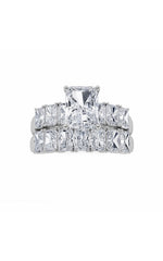 Load image into Gallery viewer, 3.5CTW Radiant Shaped Lab Grown Diamond (G/VS) Bridal Set with Matching Band and  Ring in 14K Gold
