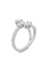 Load image into Gallery viewer, 1CTW Oval Shaped Lab Grown Diamond (F/VS) Three Stone Fashion Ring in 14K Gold
