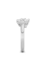Load image into Gallery viewer, 3CTW Emerald Shaped Lab Grown Diamond (F/VS) Toi et Moi Fashiion Ring in 14K Gold
