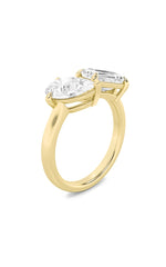 Load image into Gallery viewer, 3CTW Emerald Shaped Lab Grown Diamond (F/VS) Toi et Moi Fashiion Ring in 14K Gold
