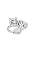Load image into Gallery viewer, 1.5CTW Pear Shaped Lab Grown Diamond (F/VS) Toi et Moi Fashion Ring in 14K Gold
